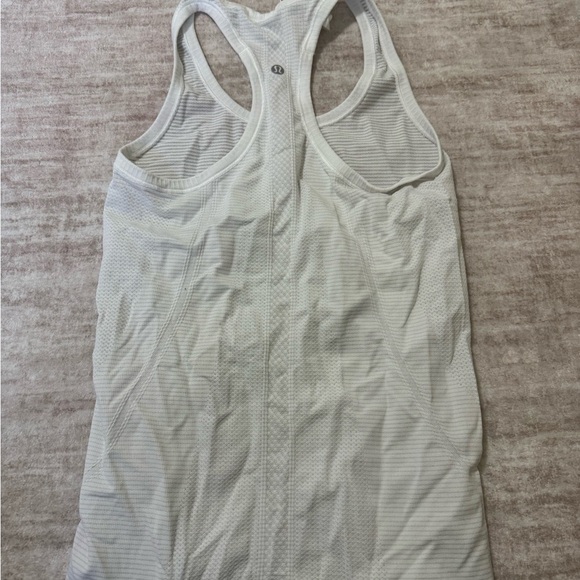 Lululemon Swiftly Tech Racerback size 4 - Picture 4 of 7